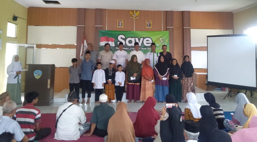 Yayasan PNS Santuni Ratusan Jompo dan Anak Yatim di Kel. Parakannyasag