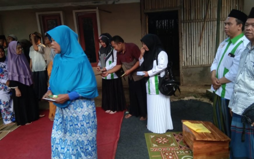 Salurkan Amanah Donatur, Yayasan PNS Santuni 700 Anak Yatim dan Jompo Selama Ramadhan