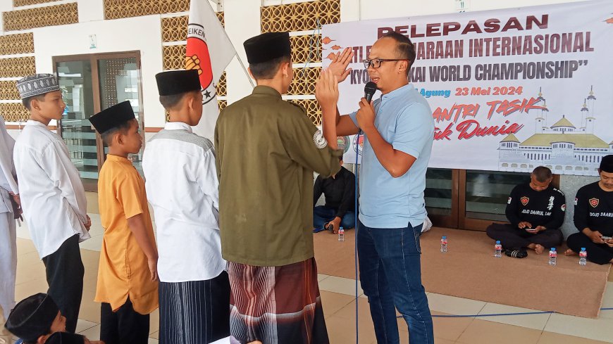 Viman Lepas Belasan Atlet Beladiri Asal Tasik untuk Kejuaraan Internasional