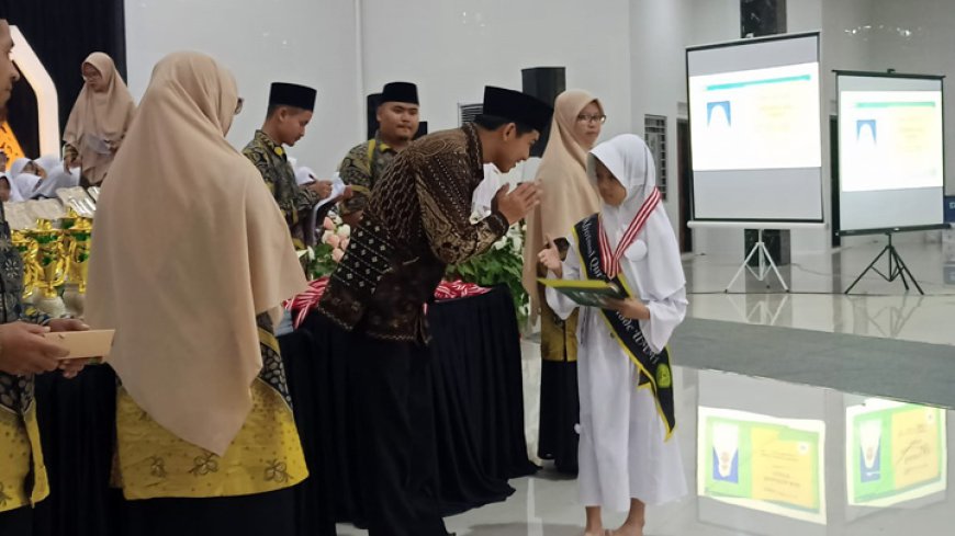 Melalui Khatmul Quran, Muhammad Ghifari Minta Anak Didik Laksanakan Empat Pesan Rasulullah SAW
