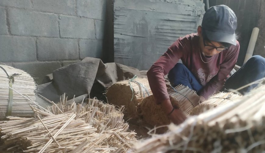 Antisipasi Lonjakan Permintaan, Produsen Tusuk Sate Maksimalkan Produksi