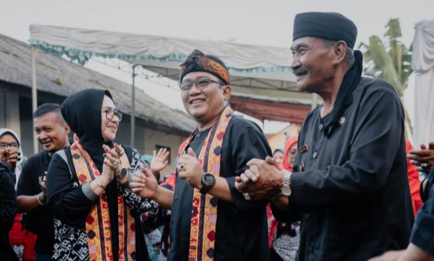 Resmikan Rumah Bersama, Ade Sugianto dan Istri Nikmati Kemeriahan Bersama Warga Cigadog