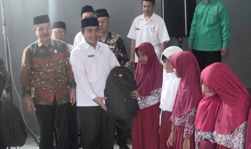 Ribuan Siswa di Kabupaten Tasikmalaya Dapat Bantuan Paket Alat Sekolah dari Baznas