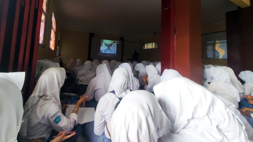 Wujudkan Profil Pelajar Pancasila, SMKs PK Nurusalam Salopa Gelar Nobar Film G 30 S PKI