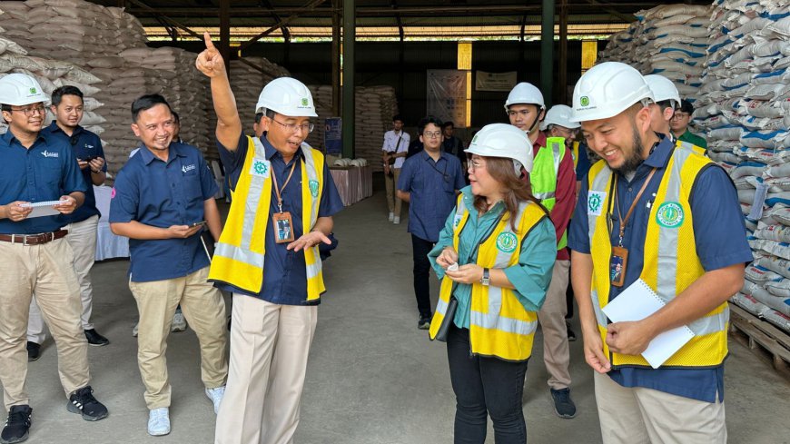 Serap Masukan dan Pastikan Distribusi Tepat Sasaran, Direksi Pupuk Kujang Blusukan ke Berbagai Daerah
