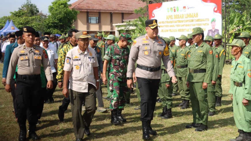 Ribuan Linmas di Tasikmalaya Ikuti Apel Pengamanan Pilkada, Puluhan Anggota Dapat Sepatu dari Polisi