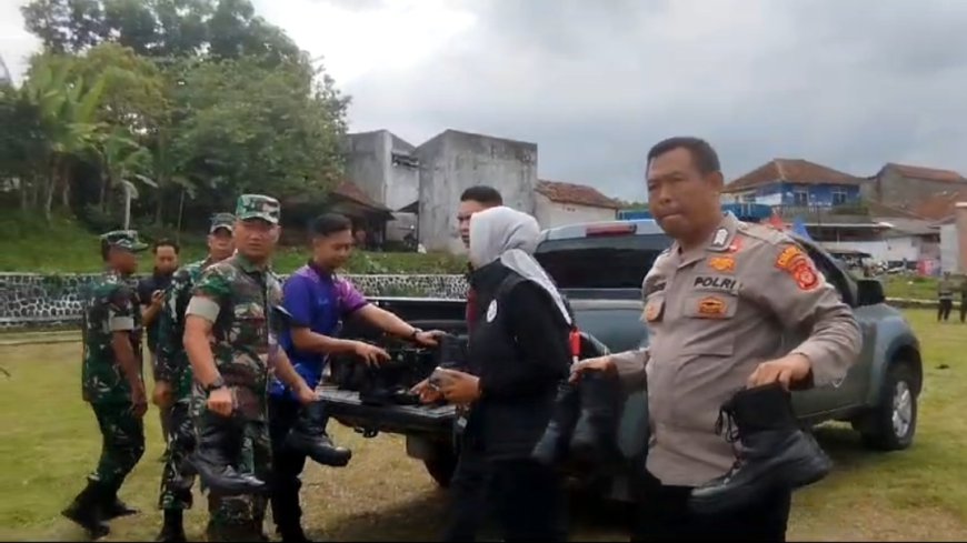 Linmas di Tasik Selatan Ikuti Apel Besar Pengamanan Pilkada, Polisi dan TNI Bagikan Puluhan Sepatu