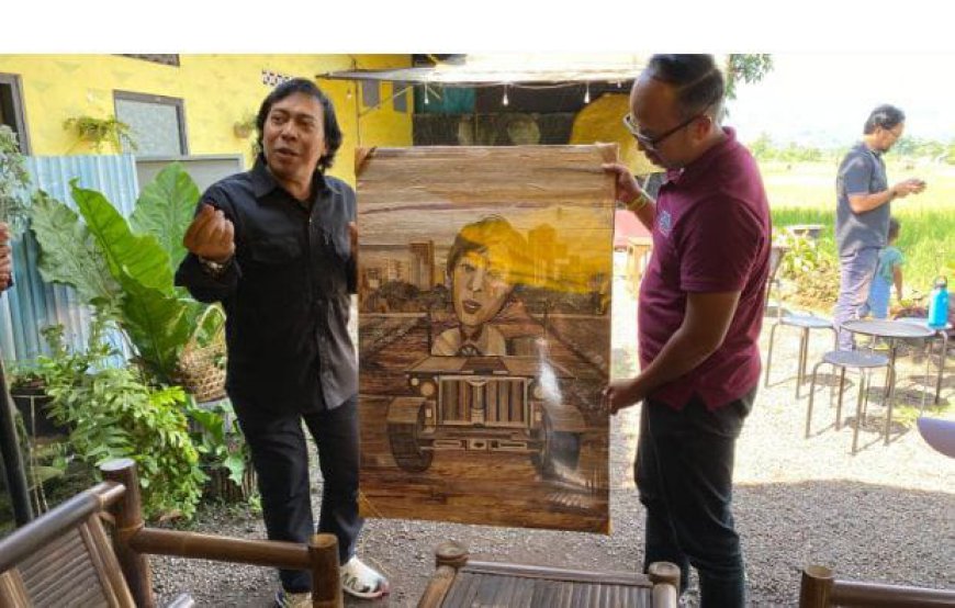 Punya Visi Misi dan Program Sama, Komeng Dukung Viman-Diky