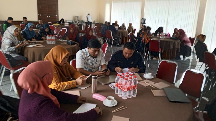 Gandeng Yayasan Bakti Barito, Dinas Lingkungan Hidup Kab. Garut Gelar Bimtek Sekolah Adiwiyata 2025