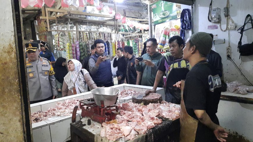 Petugas Gabungan Sidak ke Pasar Singaparna Tasikmalaya, Dapati Harga Cabai Meroket