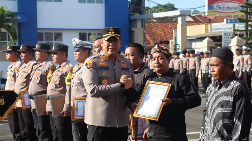 Sejumlah Anggota dan Warga Kab. Tasikmalaya Dapat Penghargaan dari Kapolres