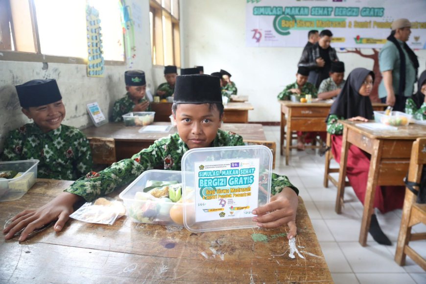 Kirab Merah Putih, Komitmen Kemenag Kab. Tasikmalaya Kawal Program Makan Bergizi Gratis