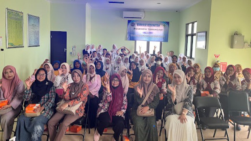 Mahasiswa Profesi Ners UMTAS Gelar Edukasi Kesehatan Bagi Kader Posbindu dan Ajak Warga Jompo Senam Lansia