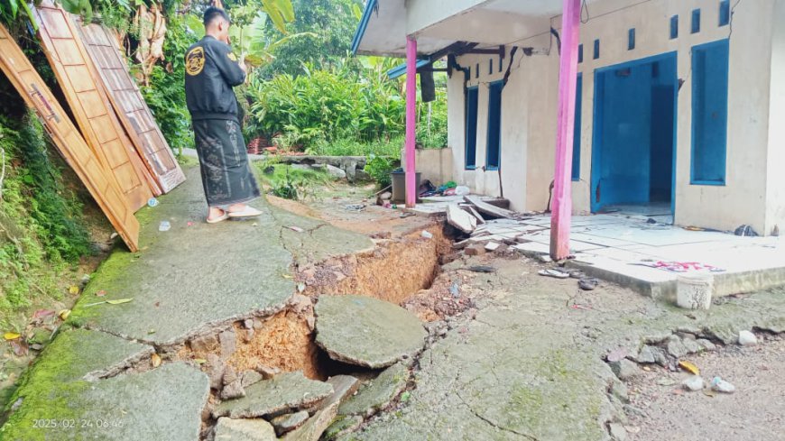 Bencana Pergeseran Tanah di Cikondang Tasikmalaya Kian Meluas, Warga Diimbau Jauhi Area Terdampak
