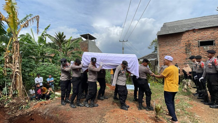 Panit Intelkam Polsek Cibalong Meninggal Saat Jalankan Tugas, Kapolda Jabar Sampaikan Duka Mendalam