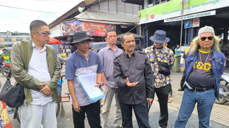 Sidak Perbaikan Jalan Cikurubuk, Komisi III DPRD Kota Tasikmalaya Pastikan Pembangunan Sesuai Aturan