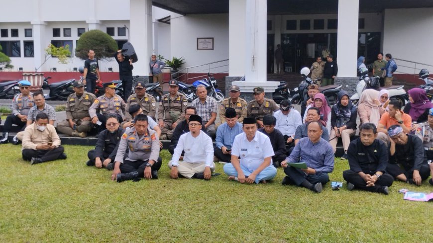 Didesak Mahasiswa Bereskan Persoalan Terminal Bayangan, Viman Tak Berkutik?