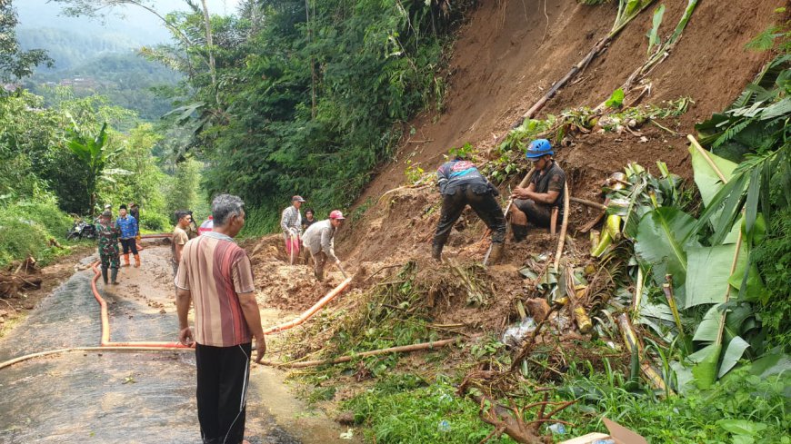 Sepekan Terakhir, Kabupaten Tasikmalaya Dikepung Bencana Longsor dan Banjir