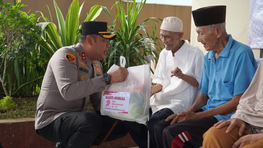 Sambut Hari Bhayangkara ke 79, Polres Tasikmalaya Bagikan Ratusan Paket Sembako